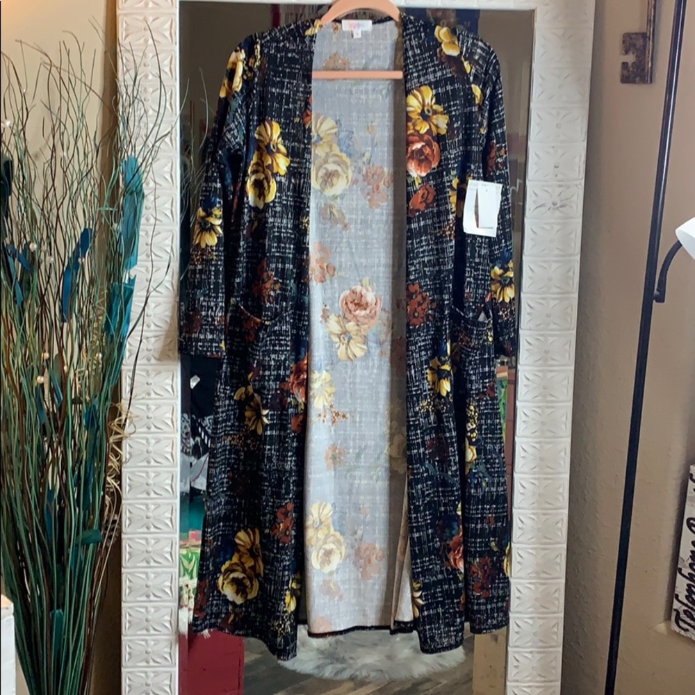 Small Sarah cardigan NWT
